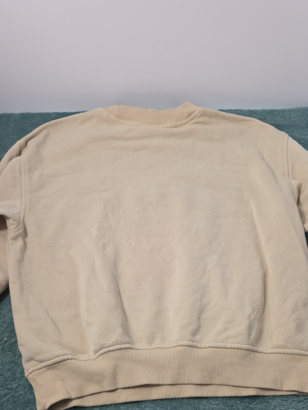 H&M Cream Crewneck Sweater with Austin Graphic - Picture 3 of 3